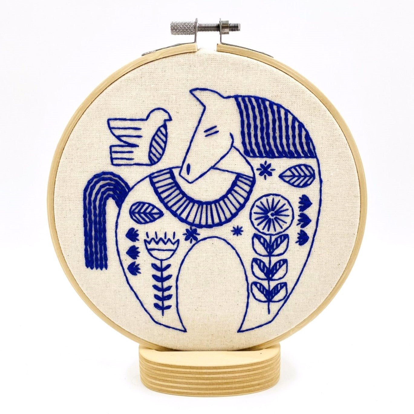 Hygge Horse Complete Embroidery Kit - Hook, Line, &amp; Tinker Embroidery Kits - The Little Yarn Store