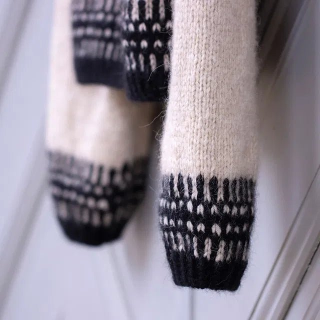 Badger and Bloom Sweater Knitting Kit - Anne Ventzel - One (1) - The Little Yarn Store