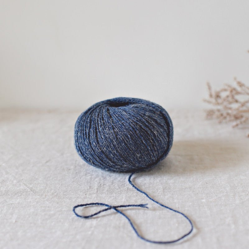 De Rerum Natura Alice - De Rerum Natura - Minuit - The Little Yarn Store