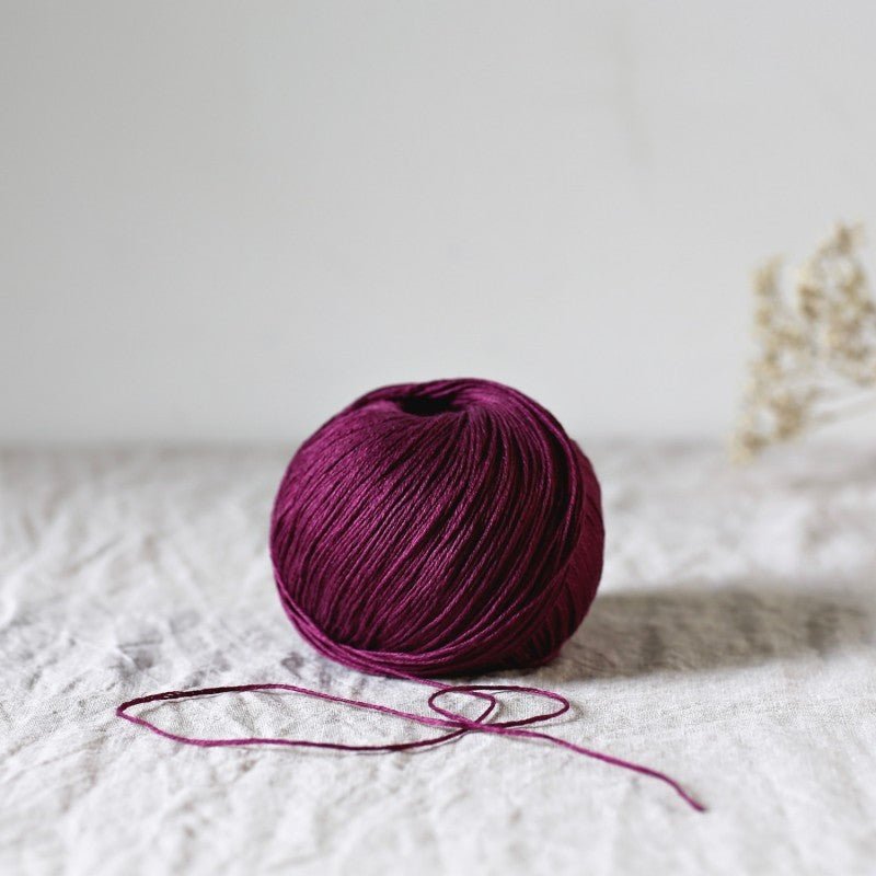 De Rerum Natura Antigone - De Rerum Natura - Dahlia - The Little Yarn Store