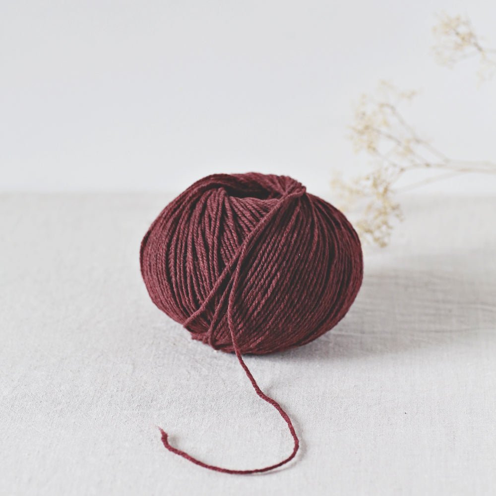 De Rerum Natura Gilliatt - De Rerum Natura - Amarante - The Little Yarn Store