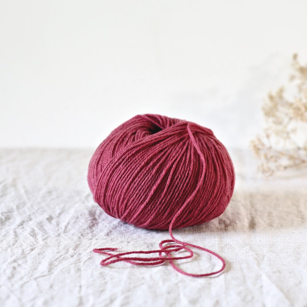 De Rerum Natura Gilliatt - De Rerum Natura - Bois de Rose - The Little Yarn Store