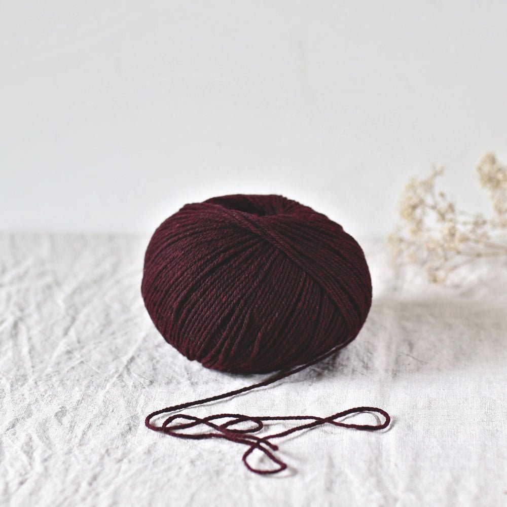 De Rerum Natura Gilliatt - De Rerum Natura - Merlot - The Little Yarn Store