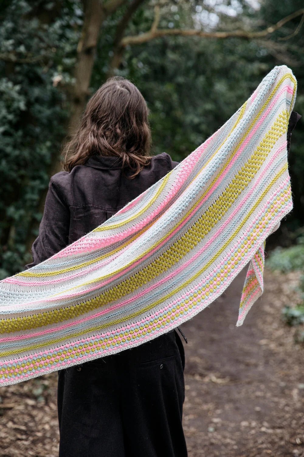 Field Notes: 20 Textured Knits for Everyday Beauty - Laine - The Little Yarn Store