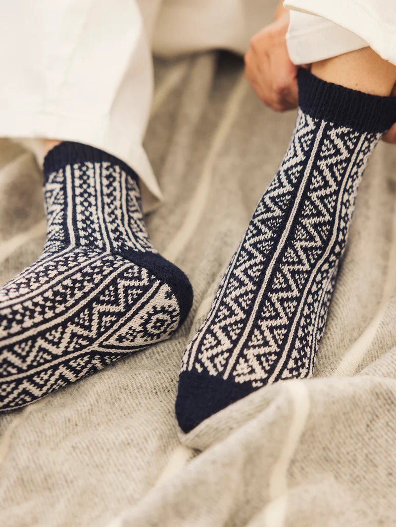 Sock Knitting Club - Amirisu - The Little Yarn Store