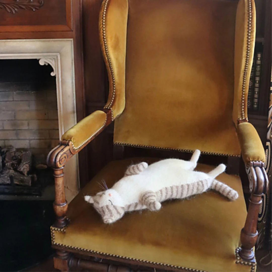 Victorian Housecats to Knit - Sara Elizabeth Kellner - The Little Yarn Store