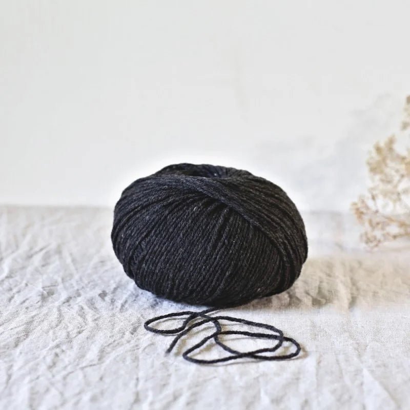 De Rerum Natura Gilliatt - De Rerum Natura - Fusain - The Little Yarn Store