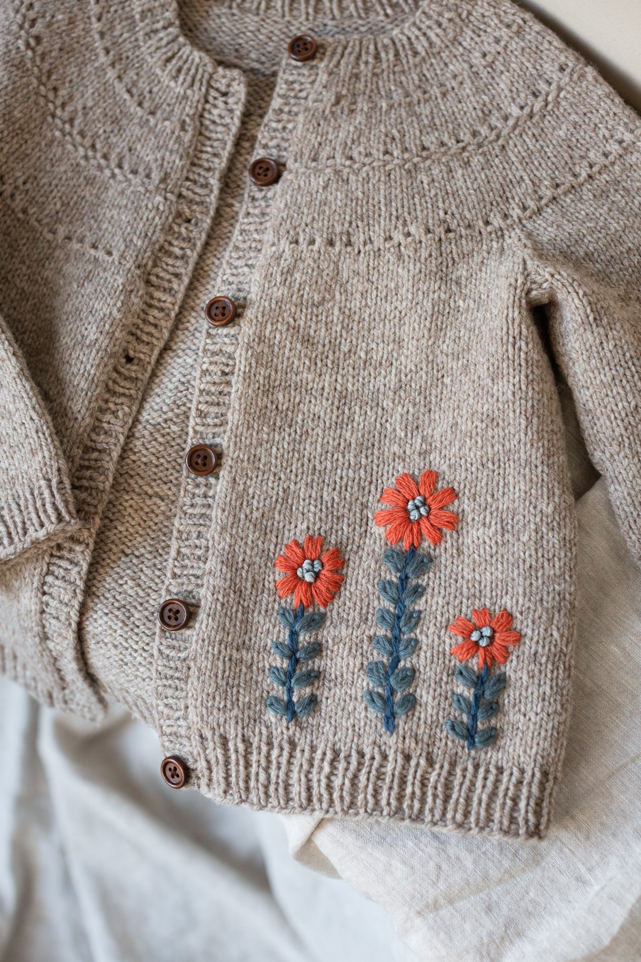 How to Embroider on Knitted or Crocheted Items