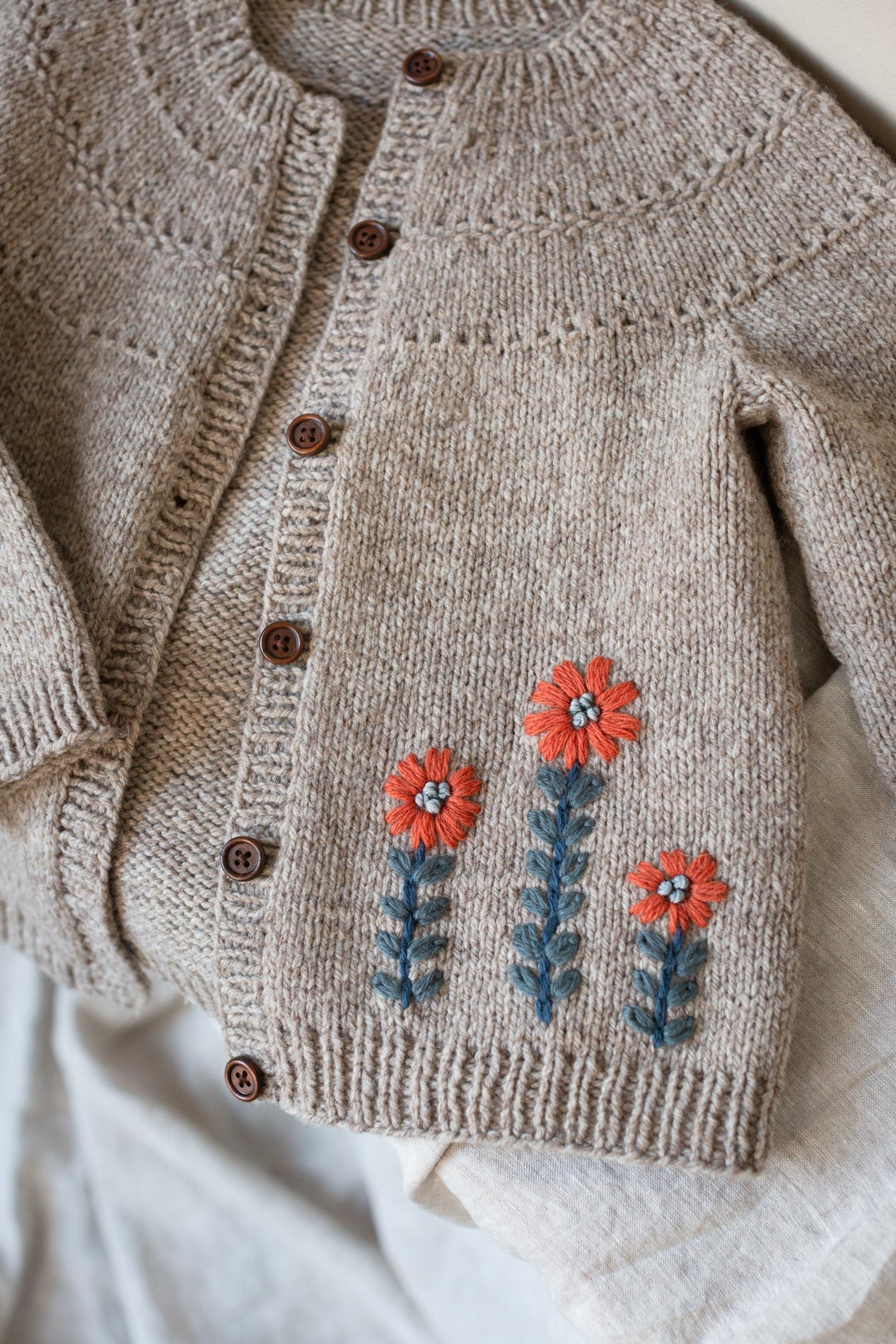 Embroidery on Knits - Books - Laine - The Little Yarn Store