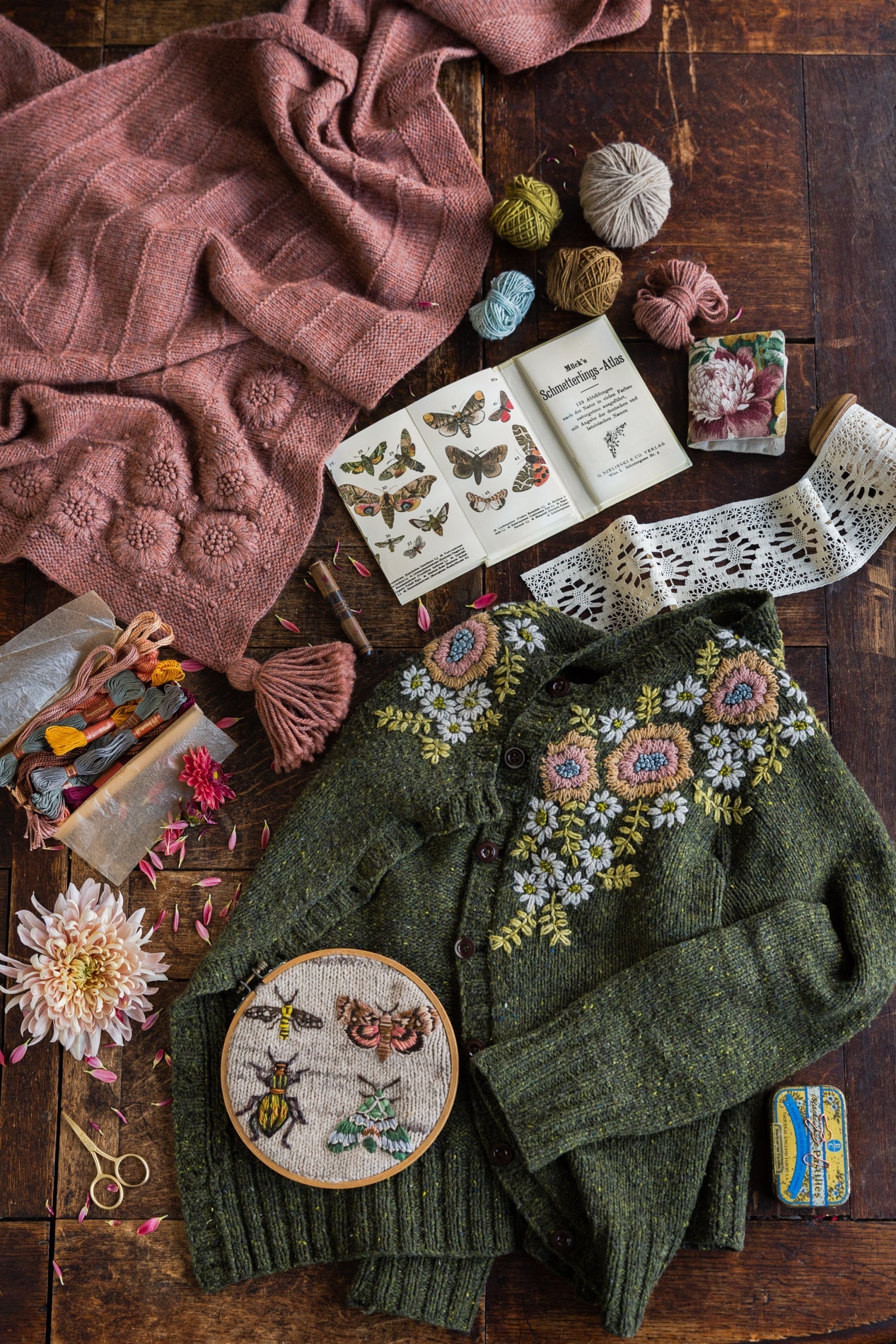 Embroidery on Knits - Books - Laine - The Little Yarn Store